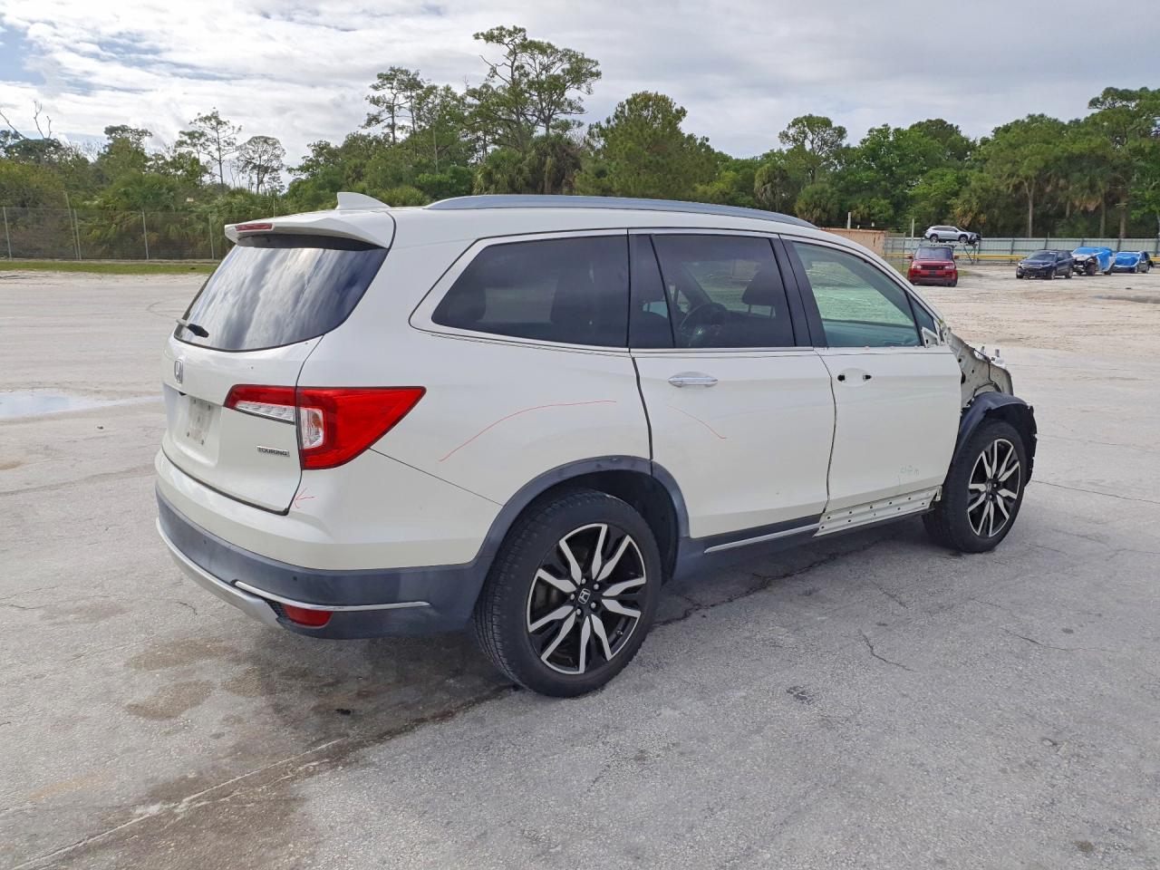2019 HONDA PILOT