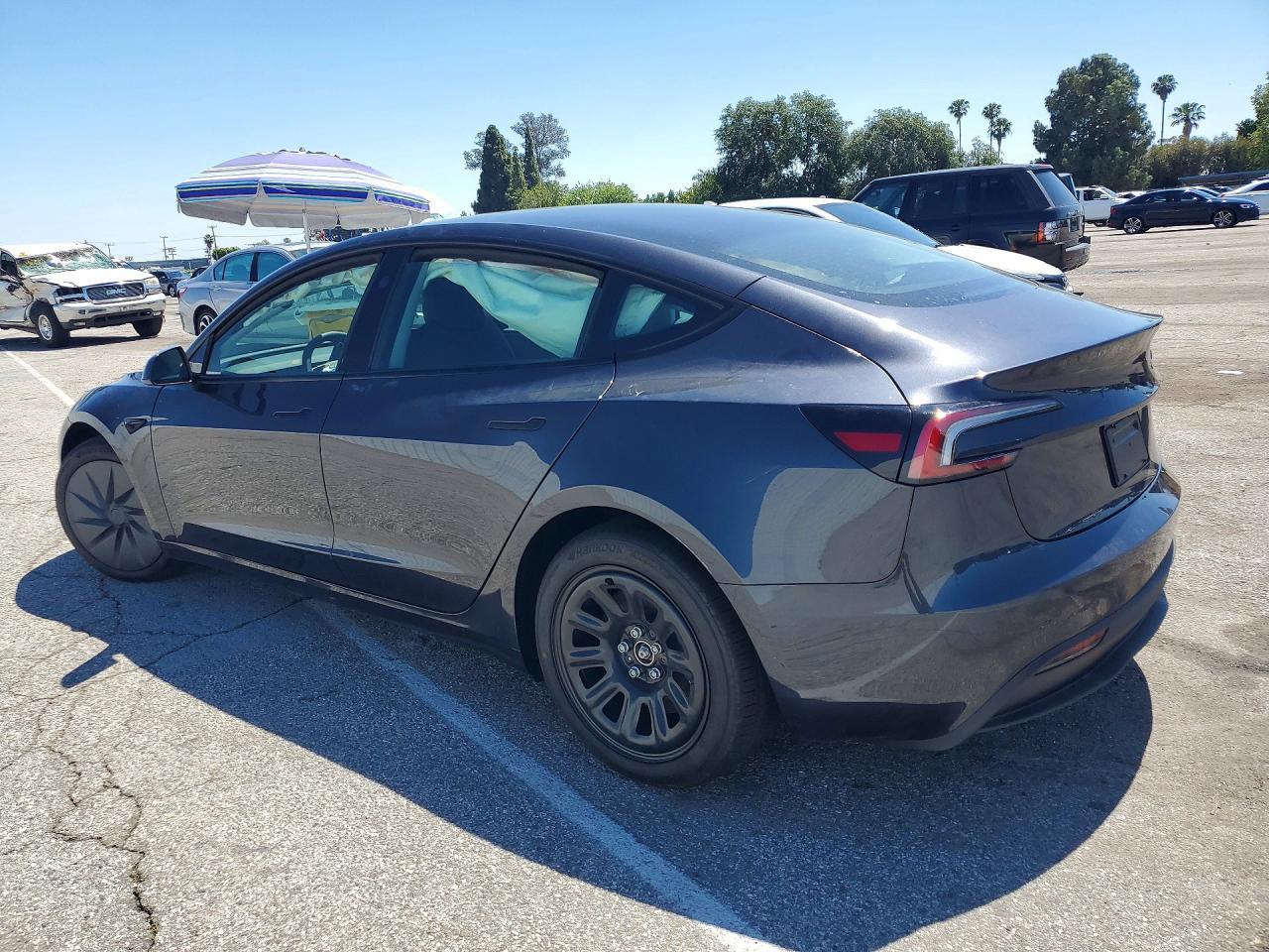 2026 TESLA MODEL 3