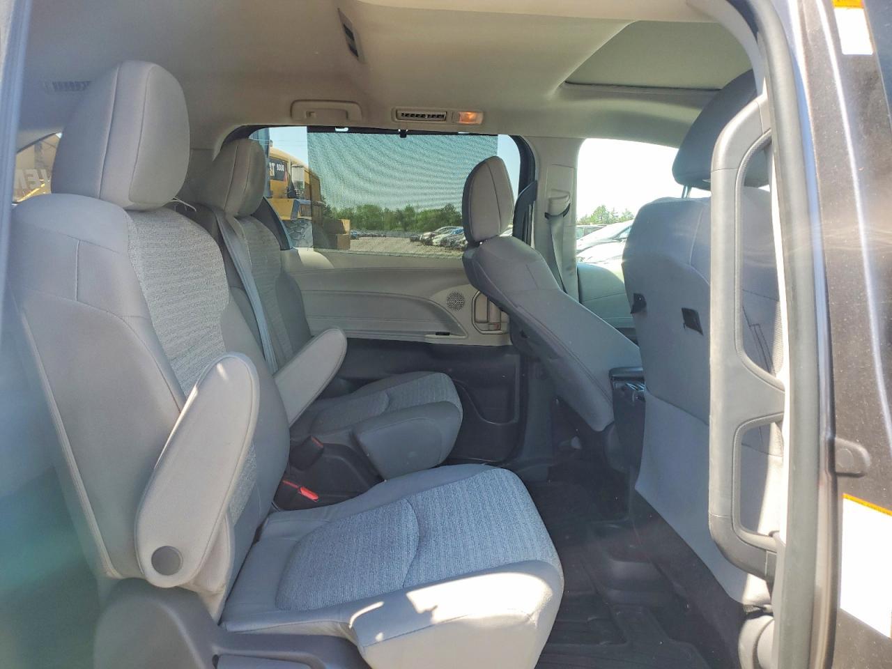 2021 TOYOTA SIENNA