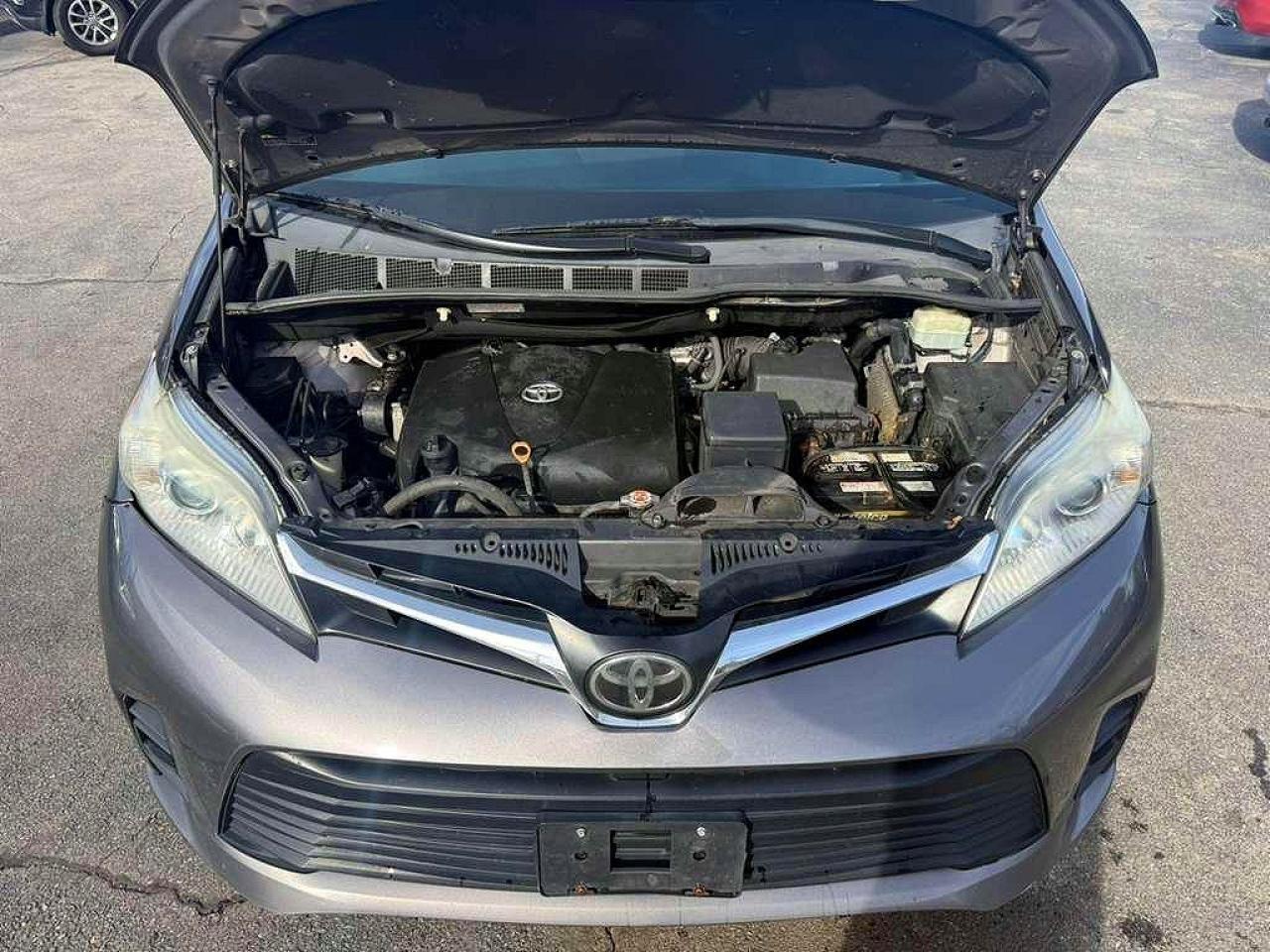 2019 TOYOTA SIENNA