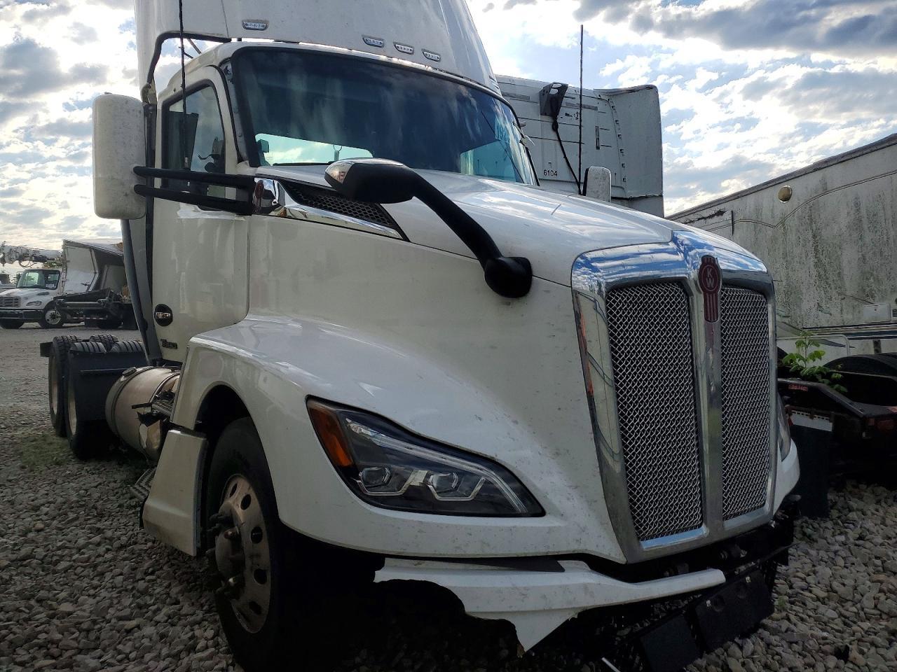 2022 KENWORTH T680