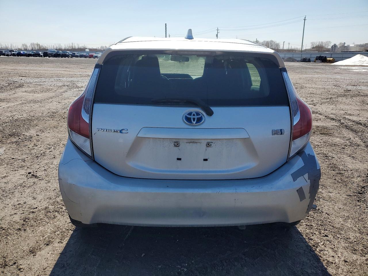 2015 TOYOTA Prius c