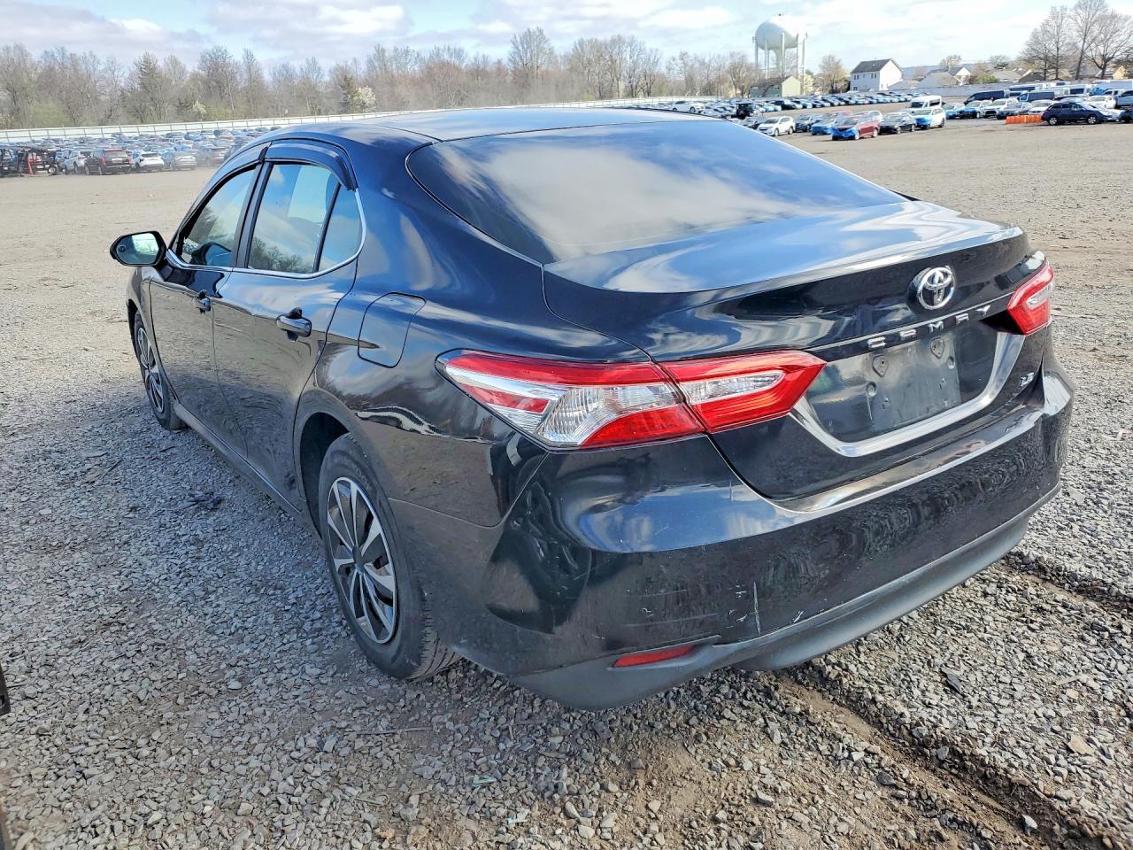 2018 TOYOTA CAMRY