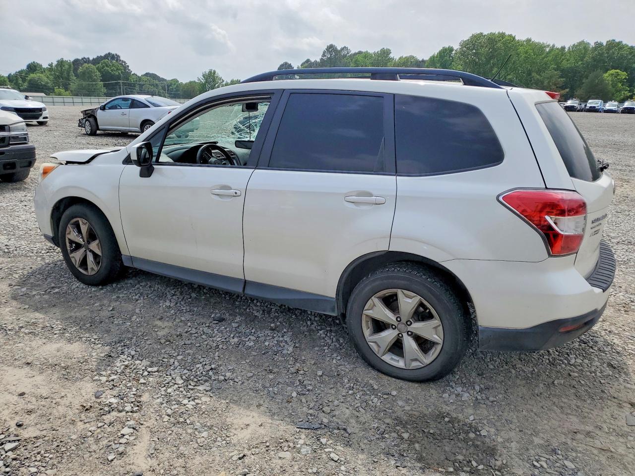 2015 SUBARU FORESTER