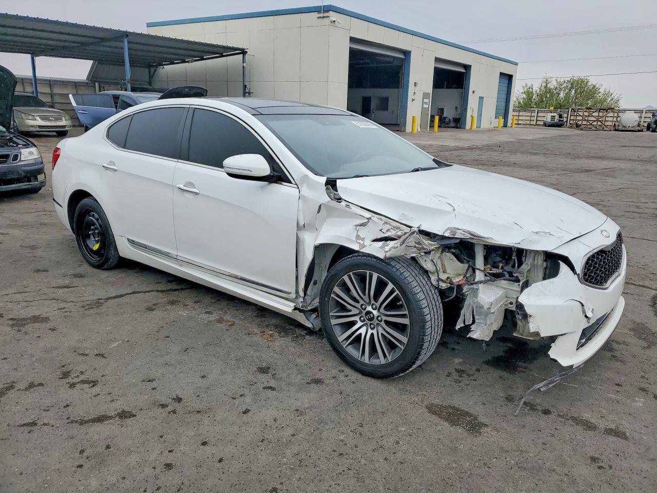 2014 KIA Cadenza