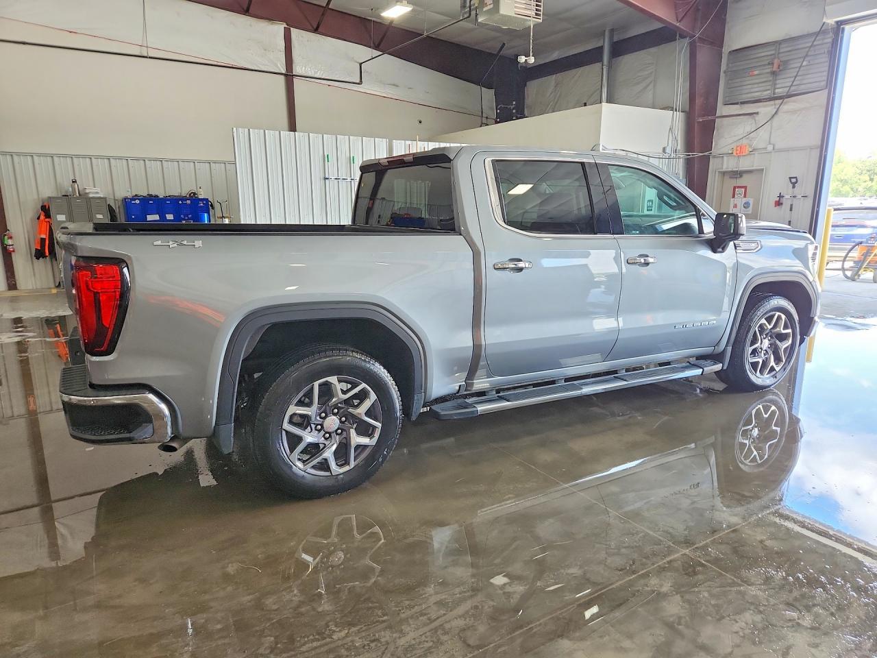 2023 GMC Sierra