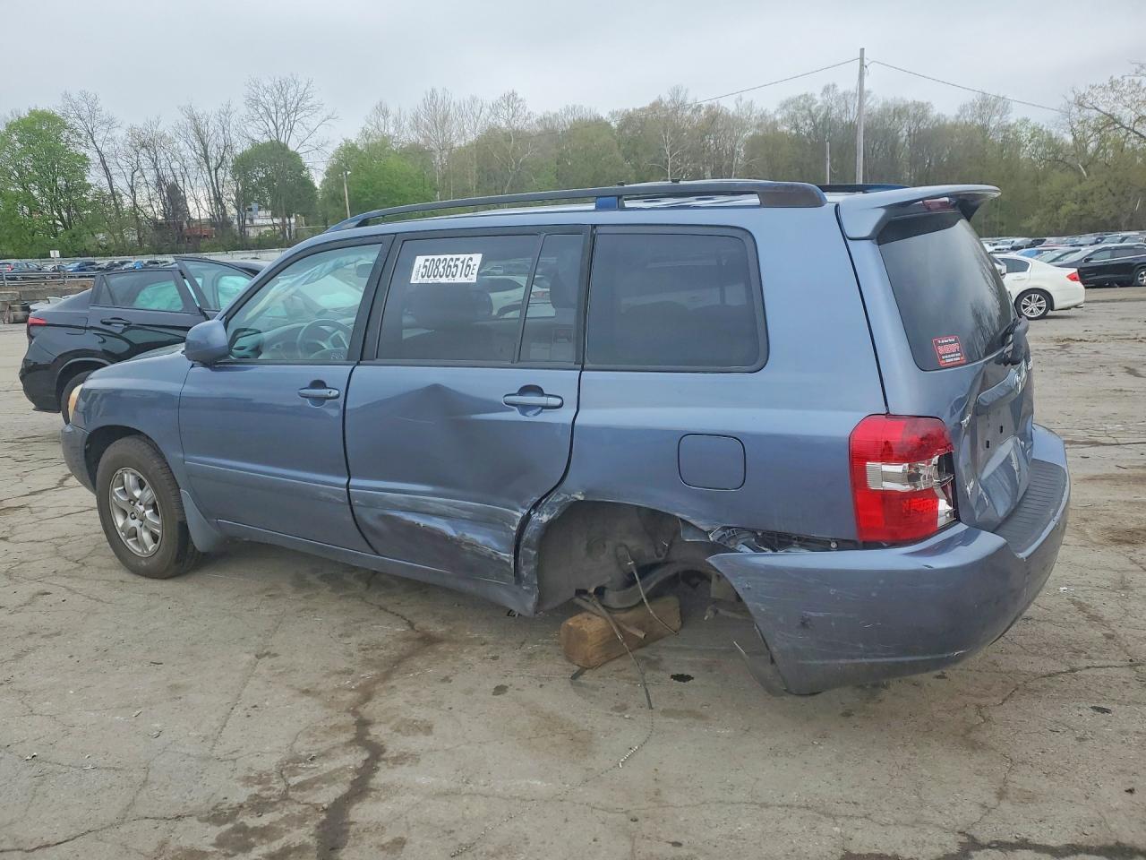 2004 TOYOTA HIGHLANDER