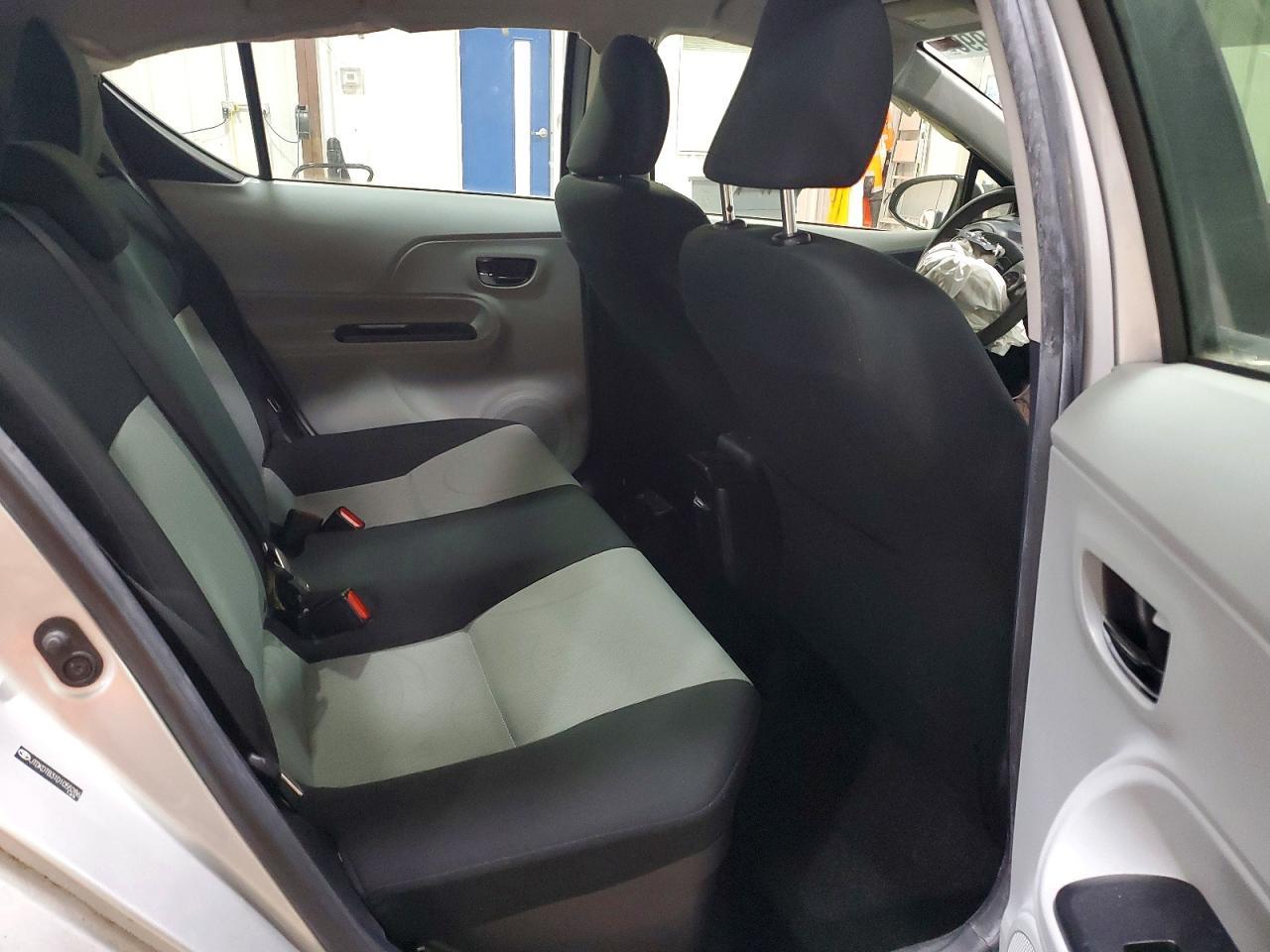 2013 TOYOTA Prius c