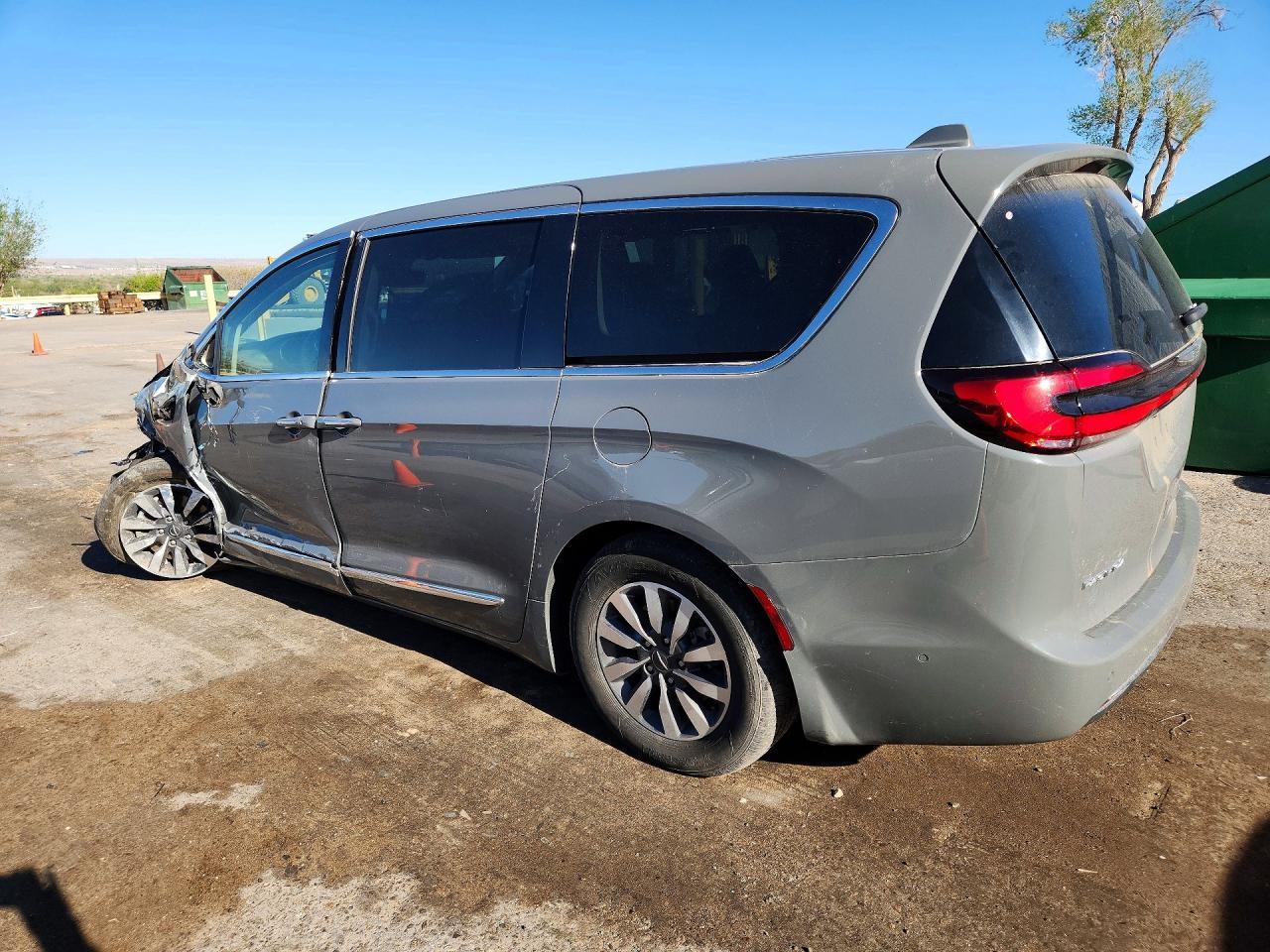 2022 CHRYSLER Pacifica