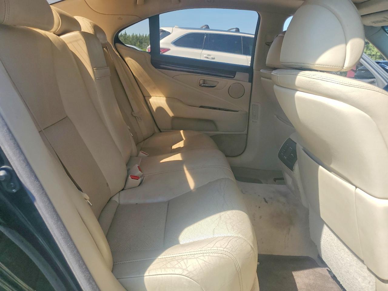 2015 LEXUS LS 460
