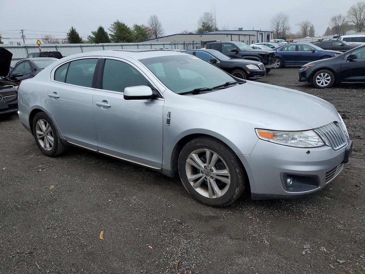 2010 LINCOLN MKS