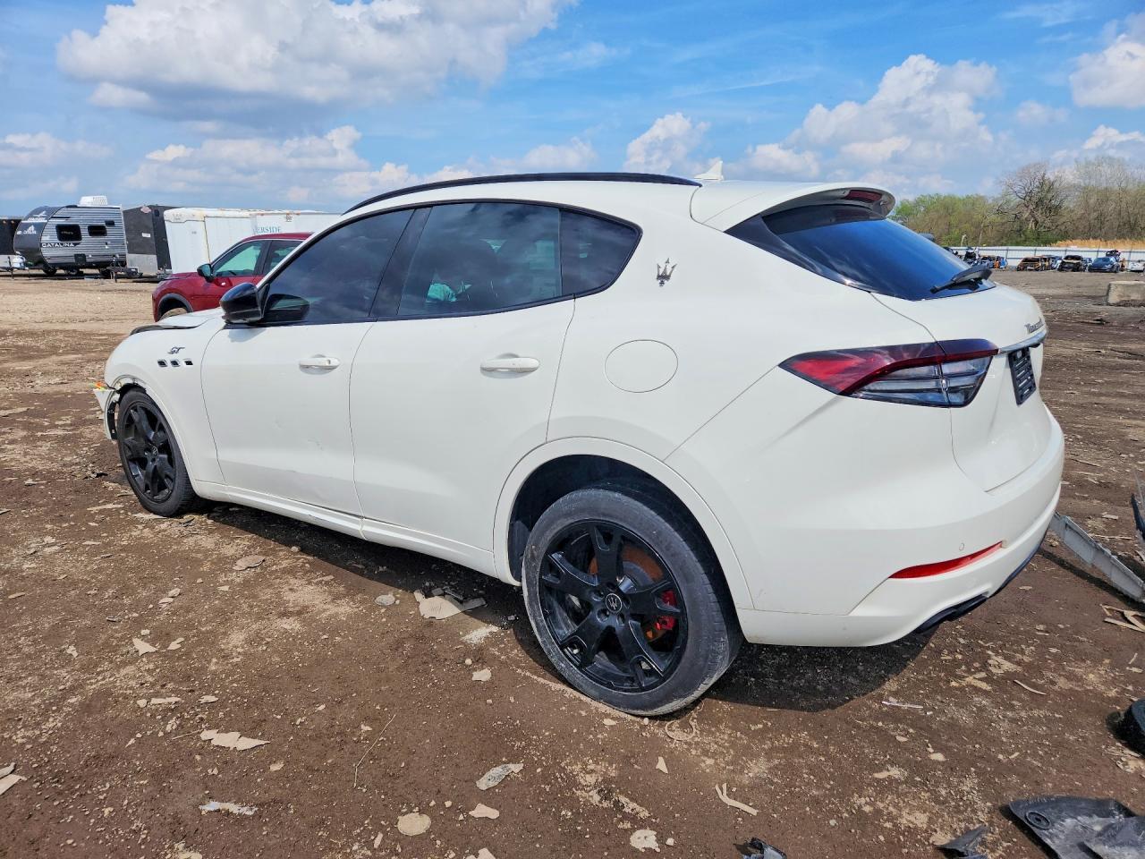 2022 MASERATI Levante