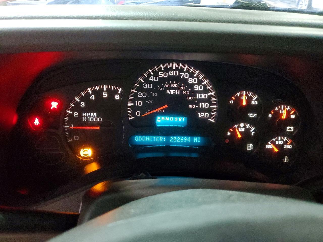 2004 CHEVROLET Suburban