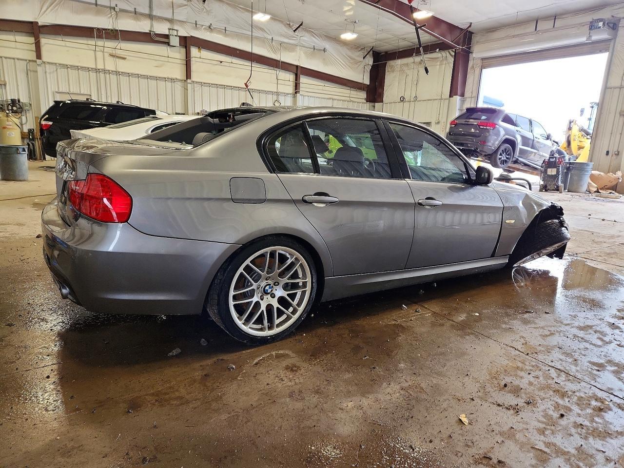 2011 BMW 3 SERIES