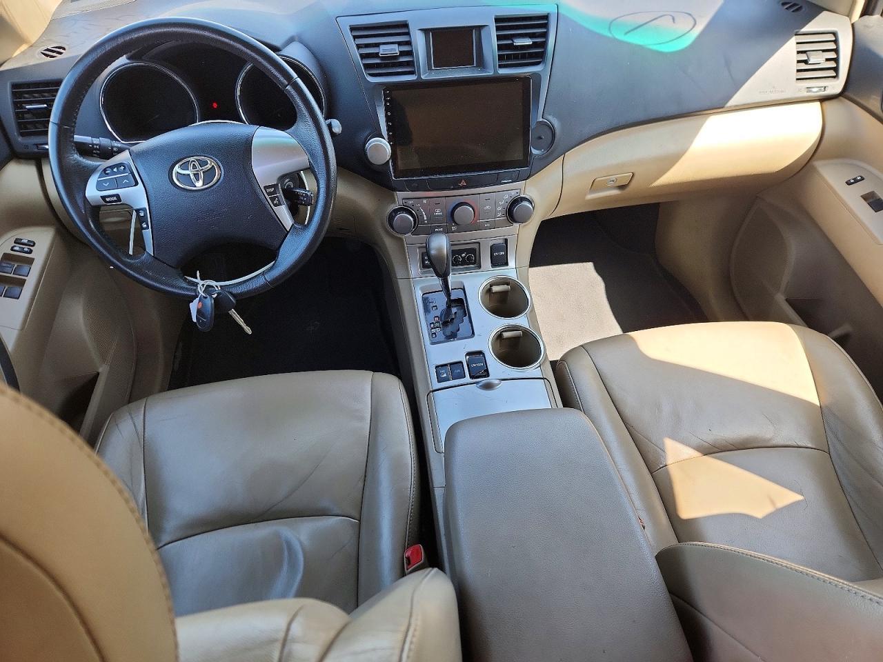 2012 TOYOTA HIGHLANDER