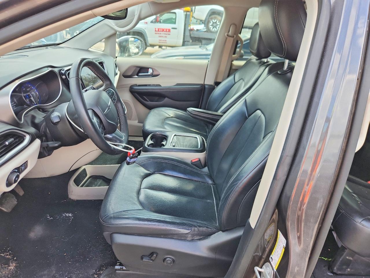 2022 CHRYSLER Pacifica