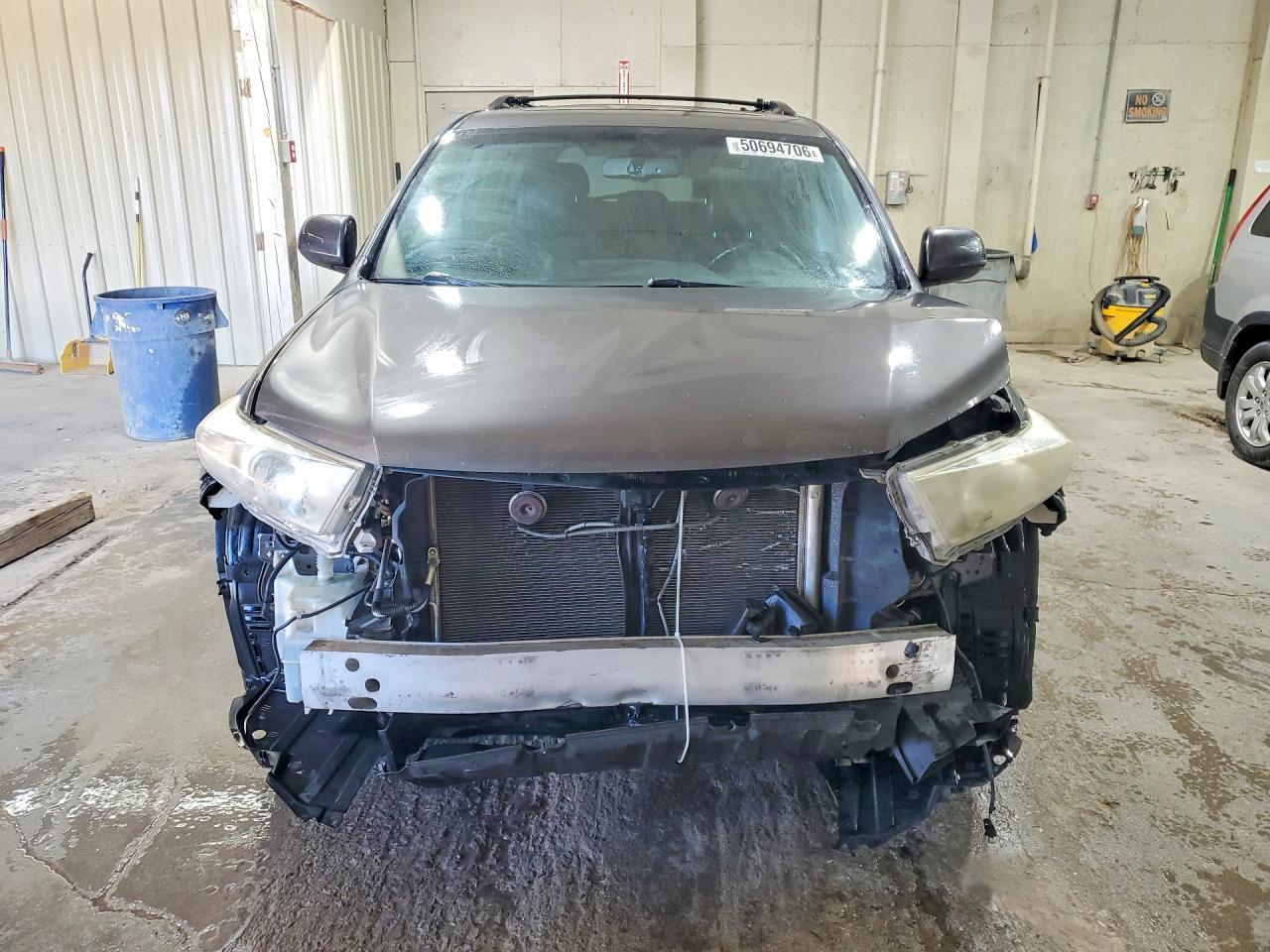 2011 TOYOTA HIGHLANDER
