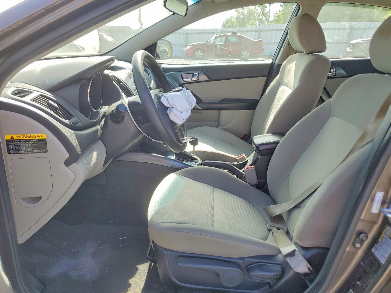 2013 KIA FORTE