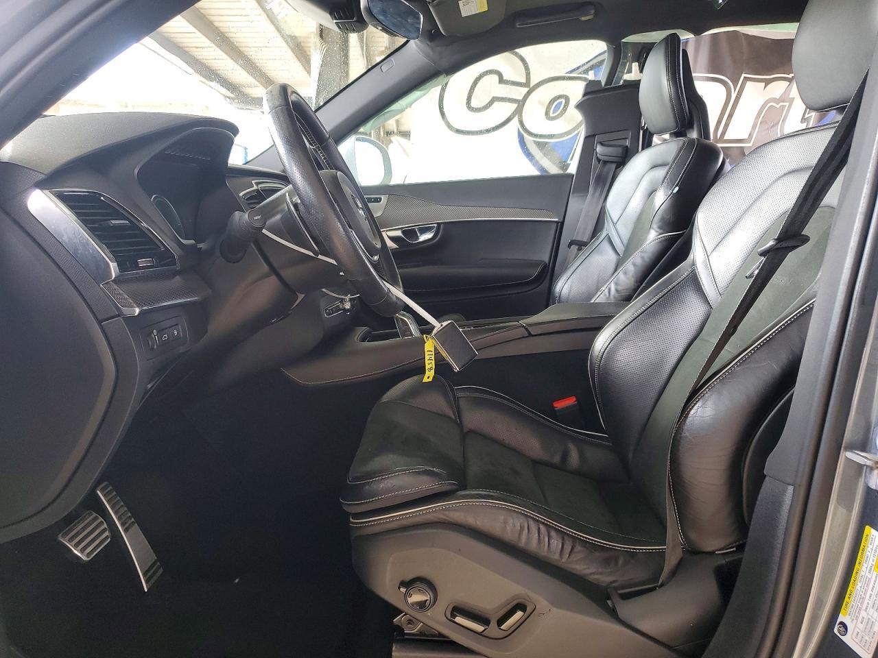 2017 VOLVO XC90