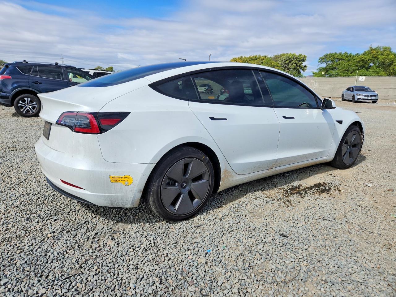2022 TESLA MODEL 3