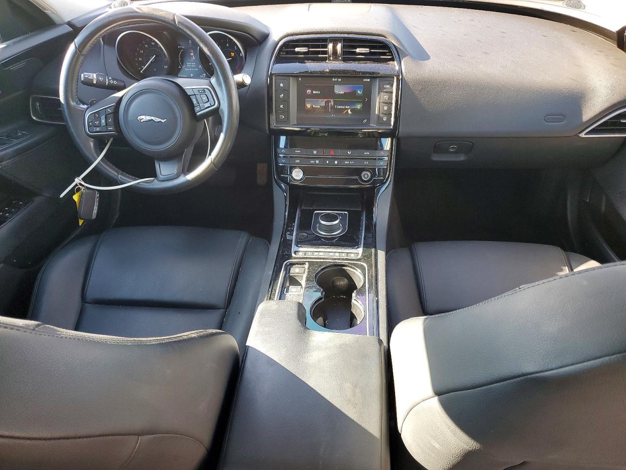 2017 JAGUAR XE