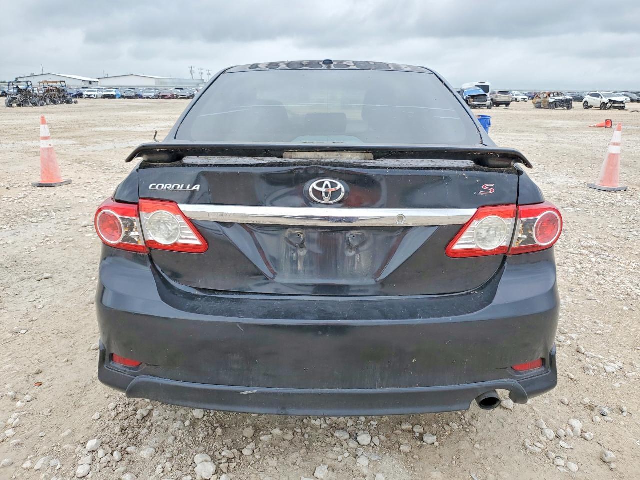 2011 TOYOTA COROLLA