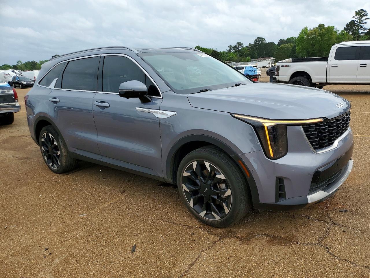 2024 KIA SORENTO