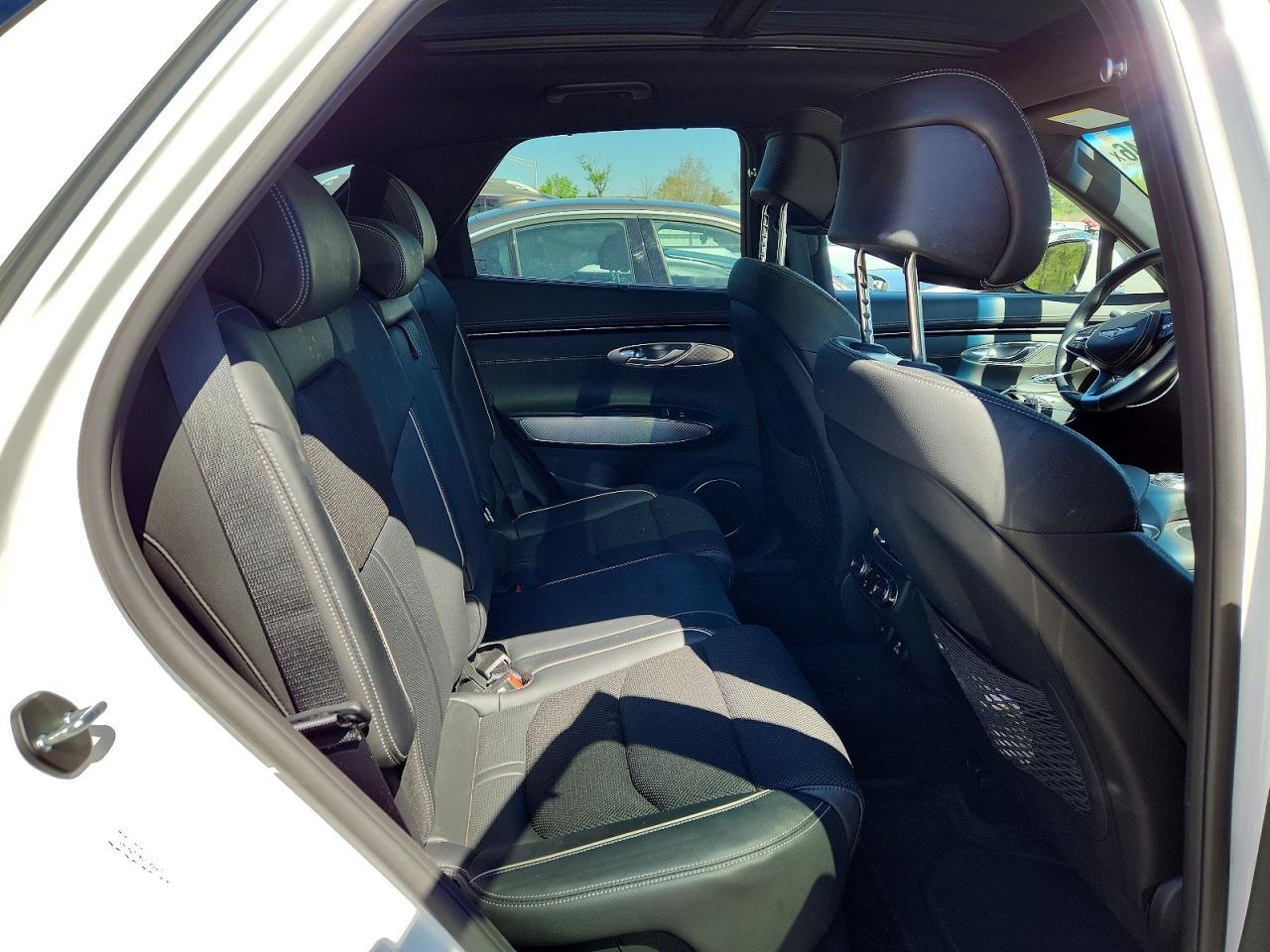 2023 GENESIS GV70