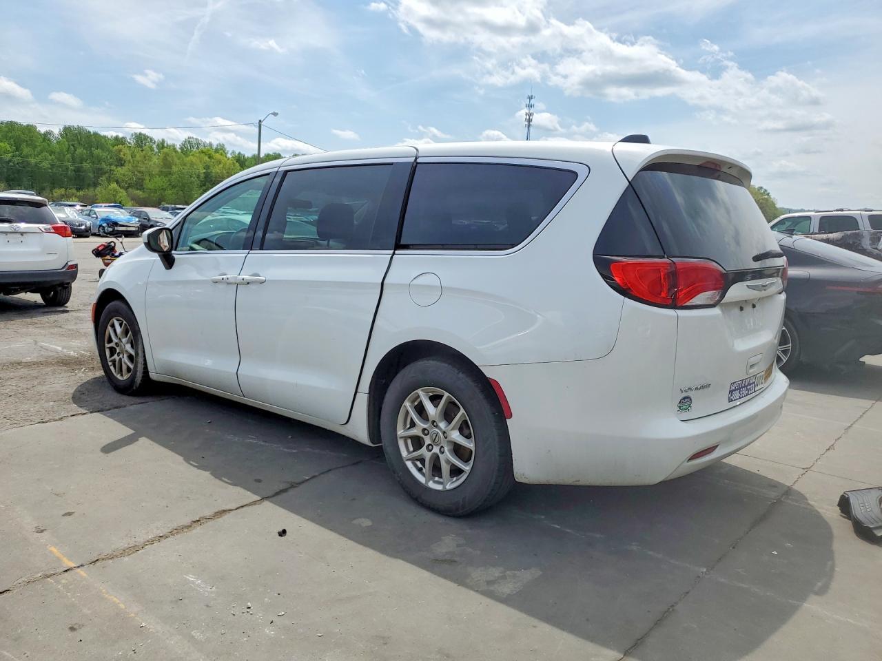 2022 CHRYSLER Voyager
