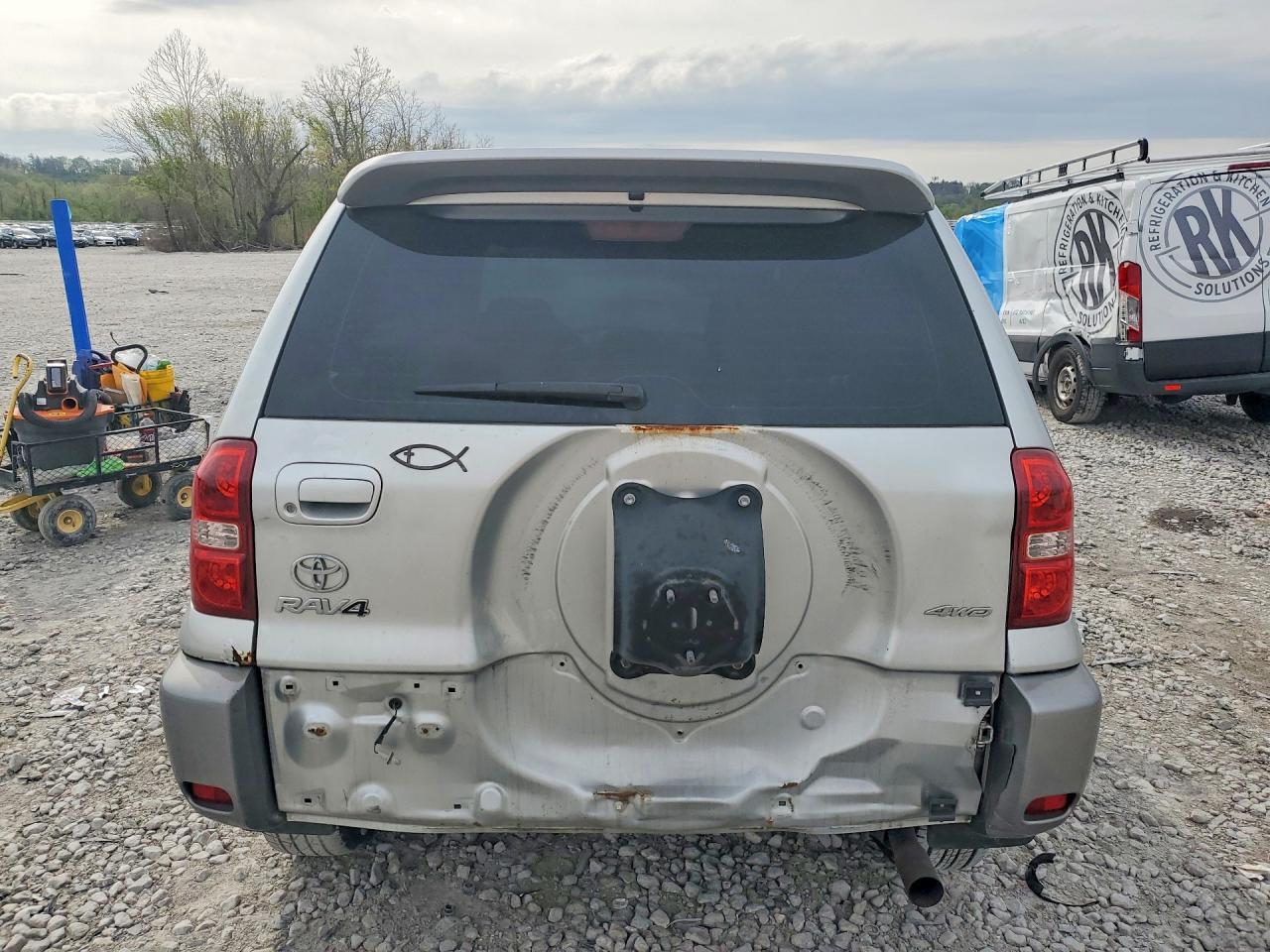 2004 TOYOTA RAV4