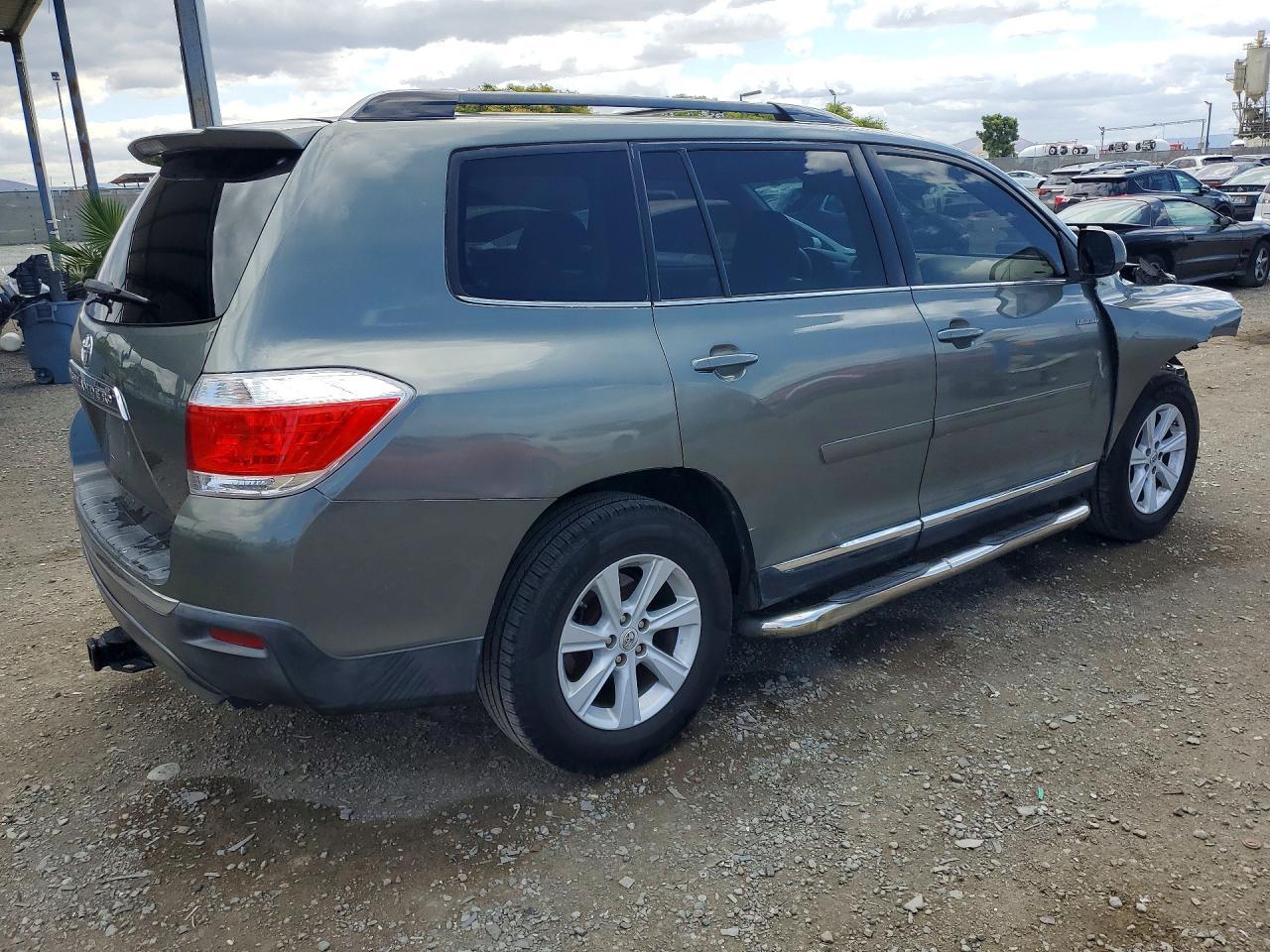 2013 TOYOTA HIGHLANDER