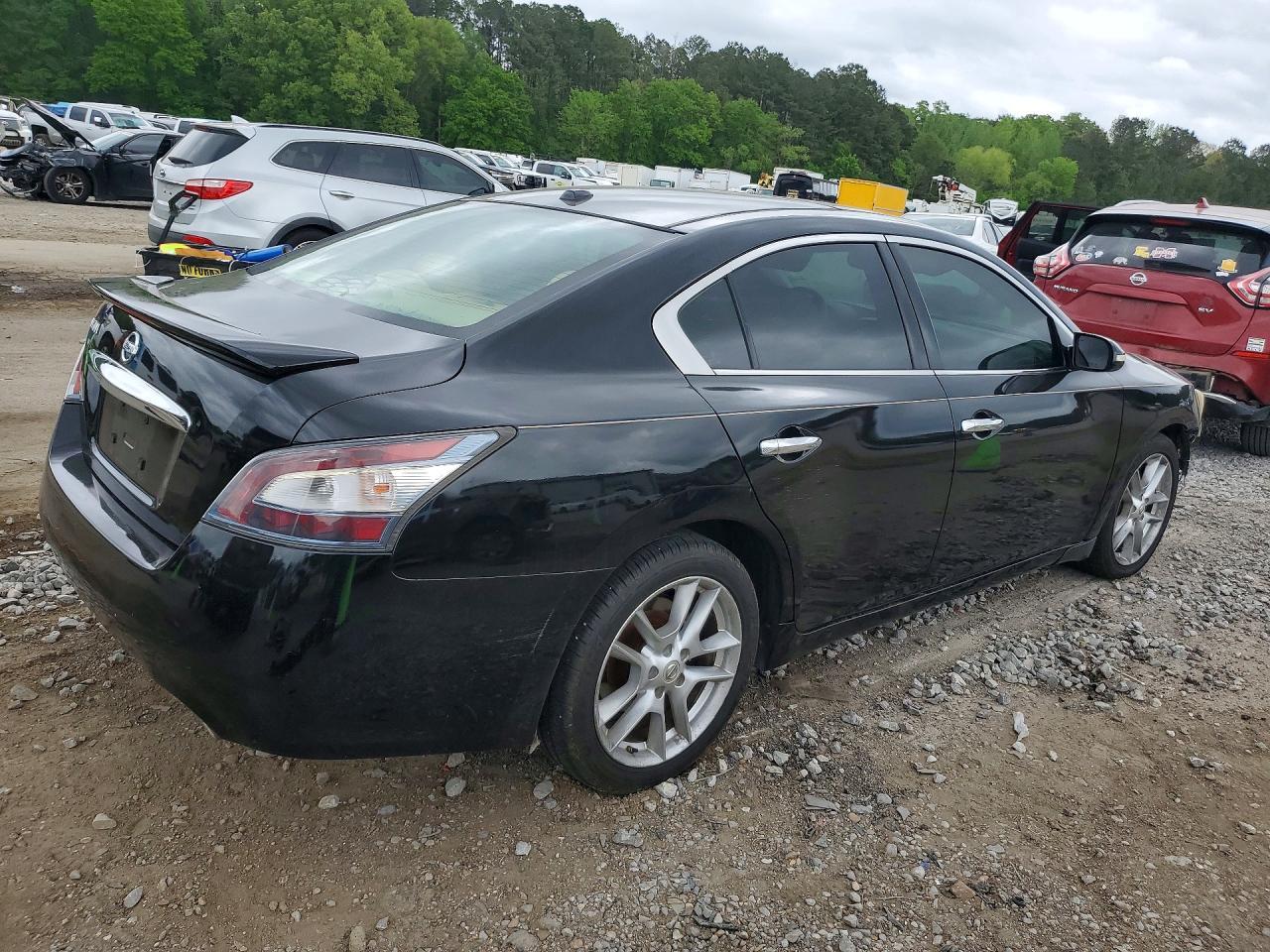 2010 NISSAN Maxima