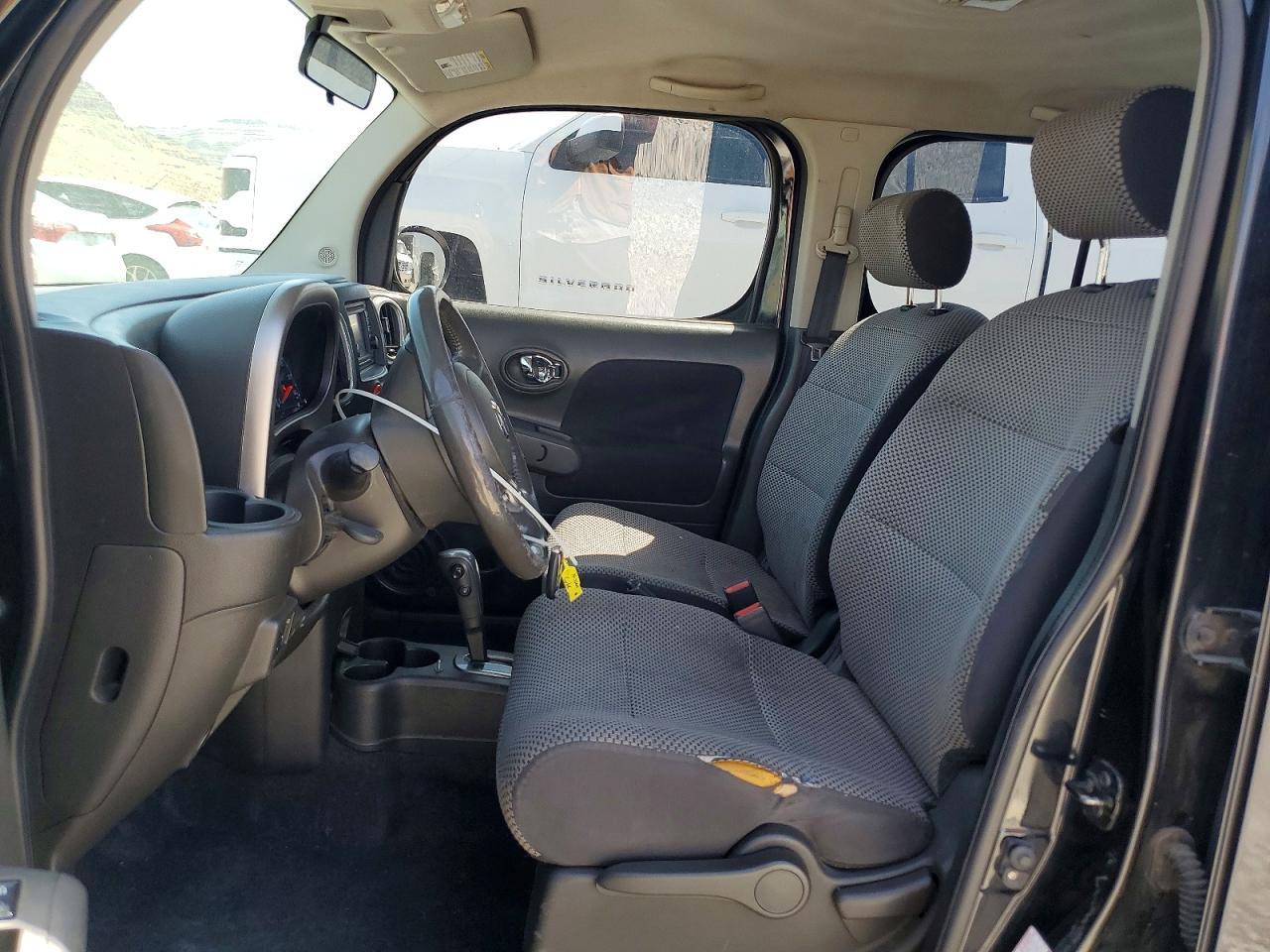 2011 NISSAN CUBE