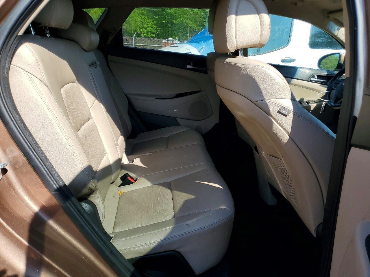 2017 HYUNDAI TUCSON