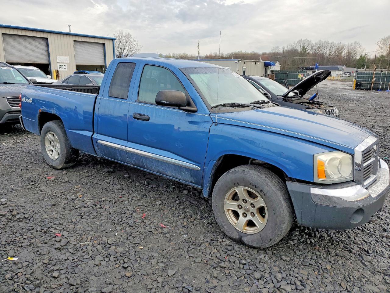 2005 DODGE Dakota
