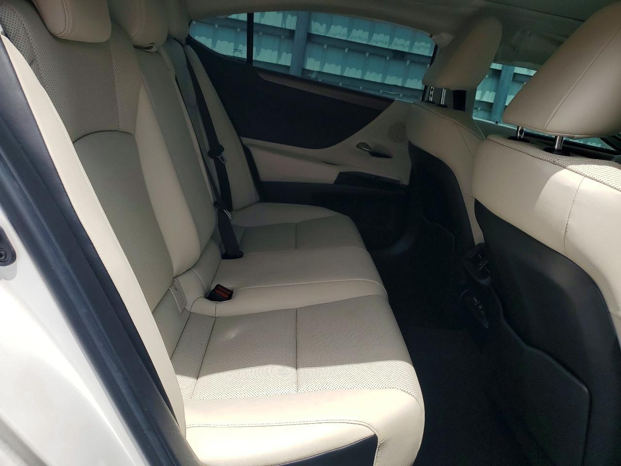 2025 LEXUS ES 350
