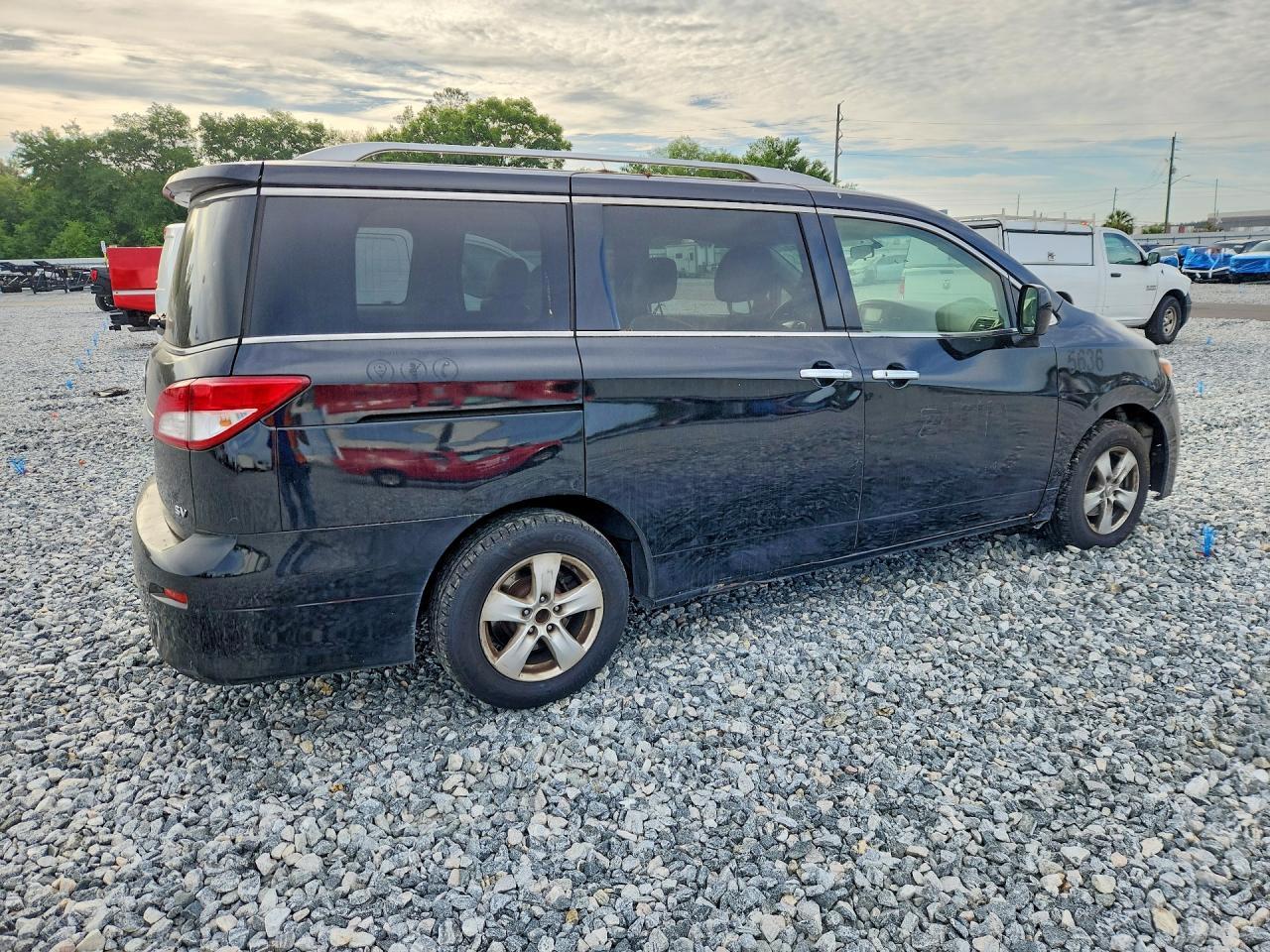 2017 NISSAN Quest