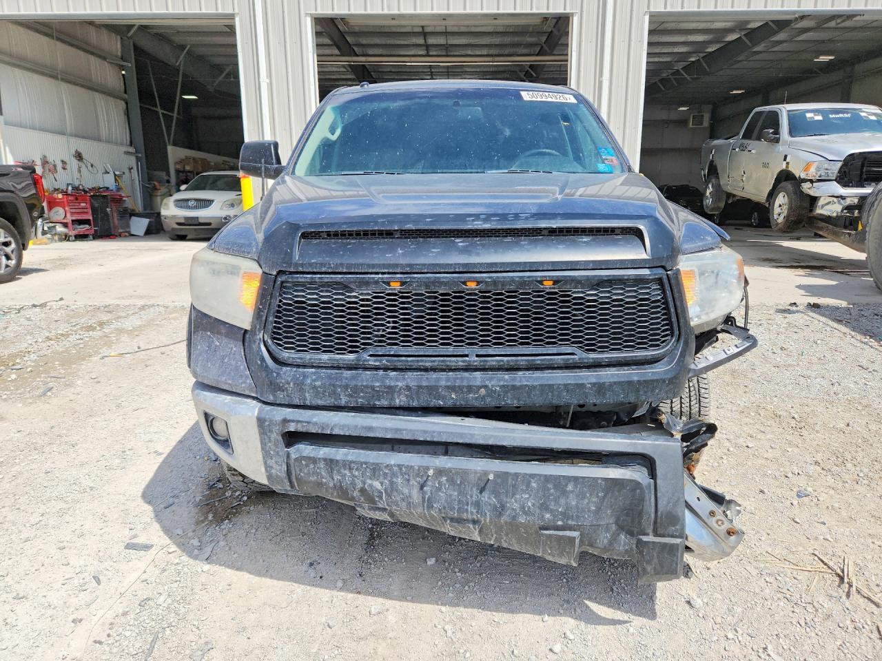 2016 TOYOTA TUNDRA