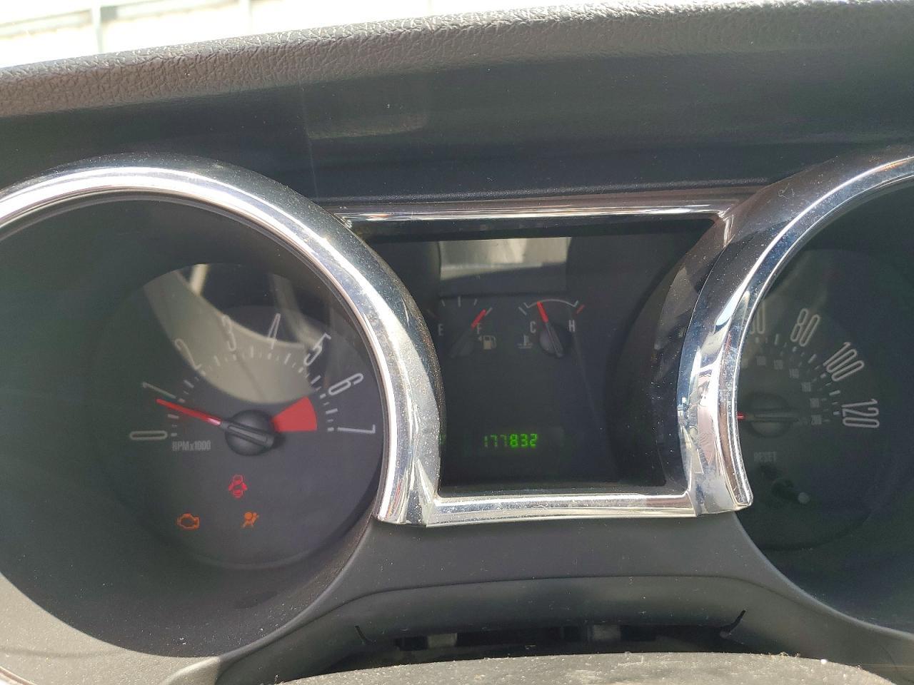 2005 FORD MUSTANG