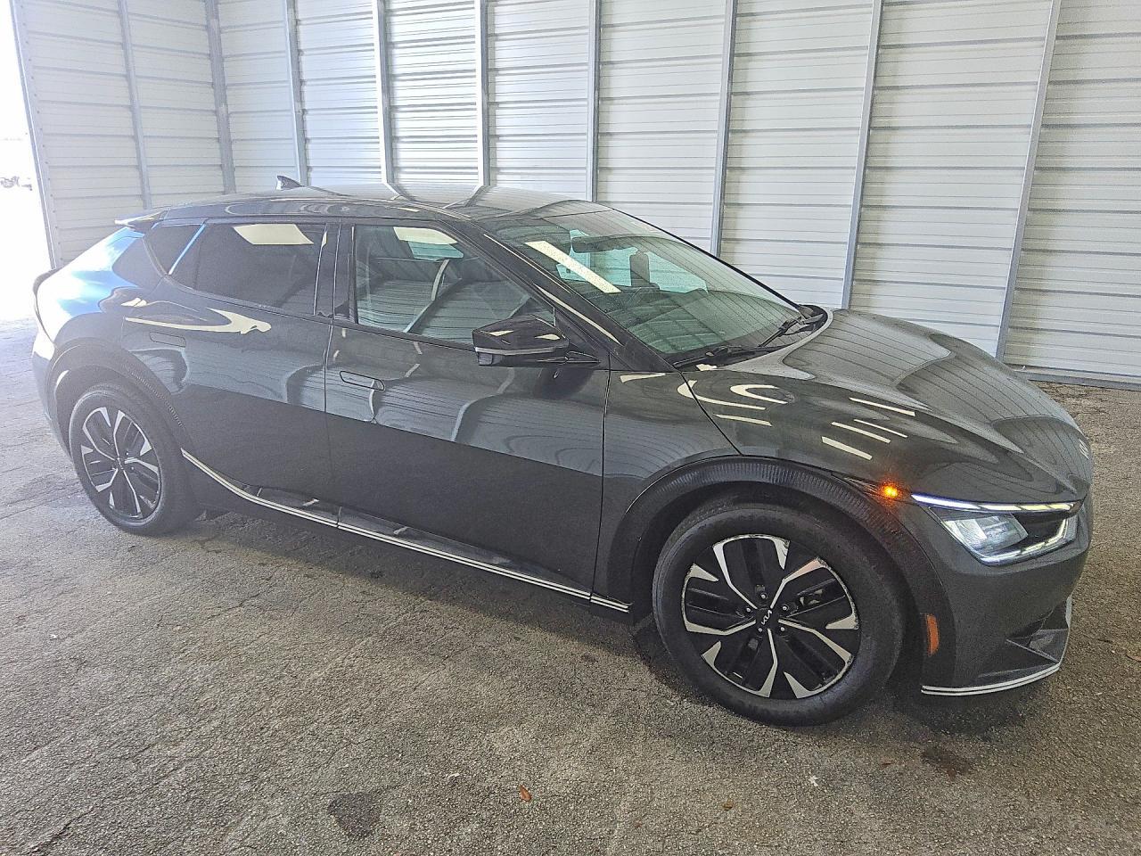 2023 KIA EV6