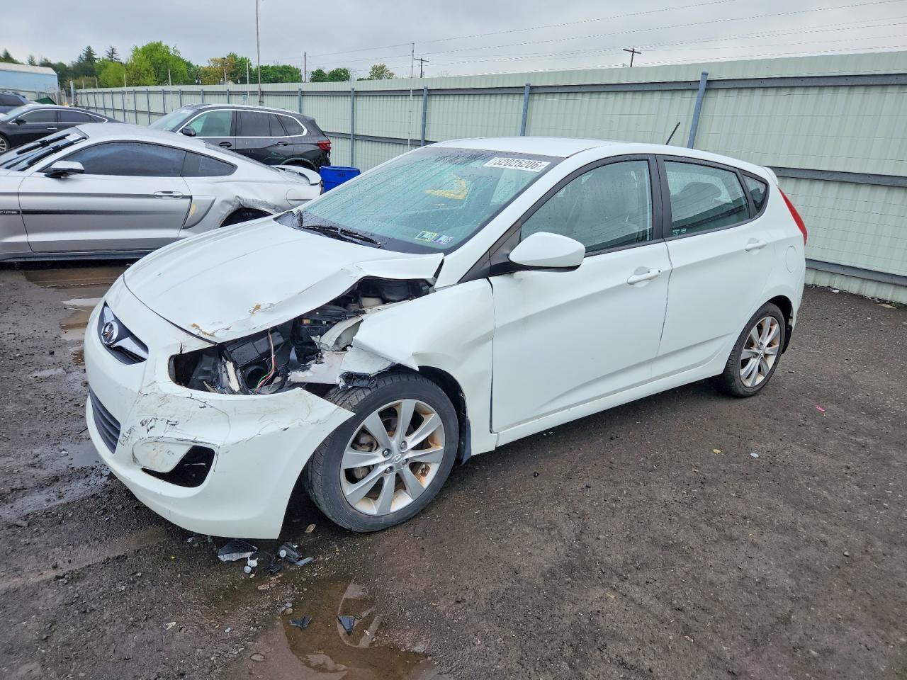 2012 HYUNDAI ACCENT