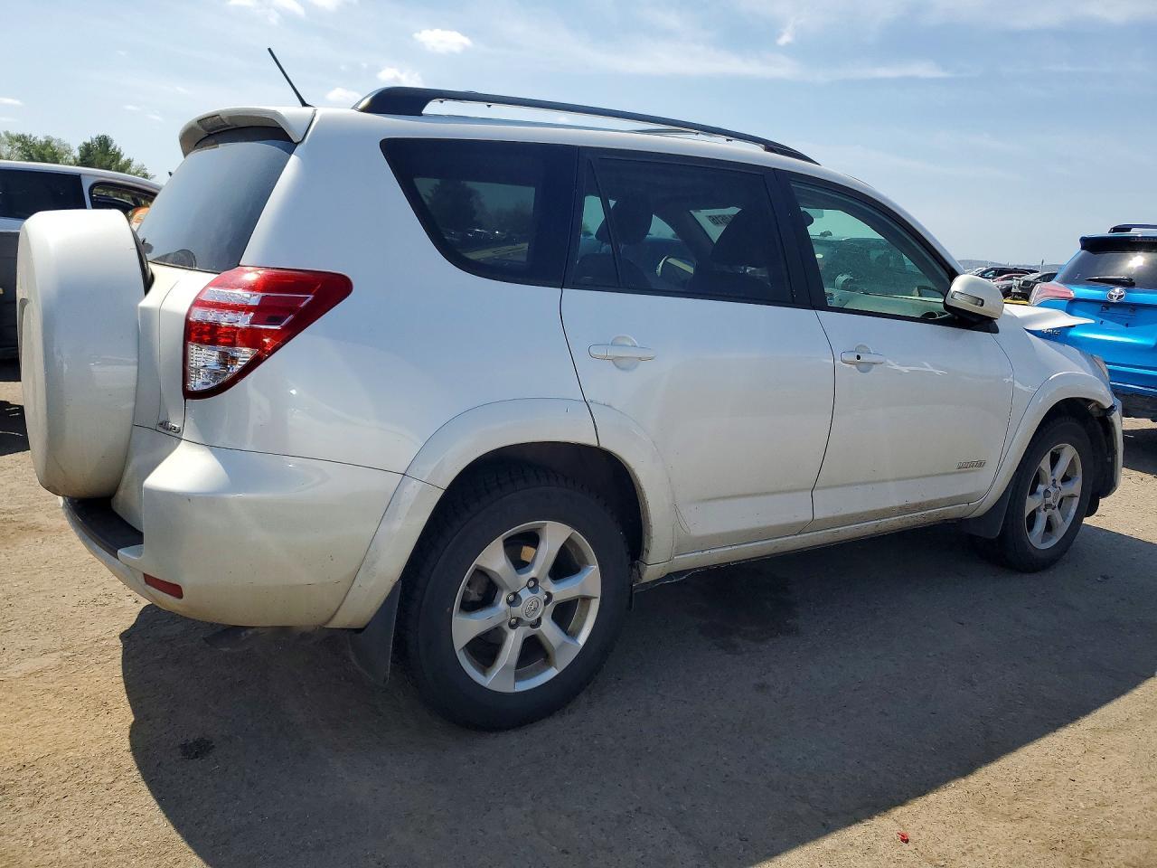2011 TOYOTA RAV4