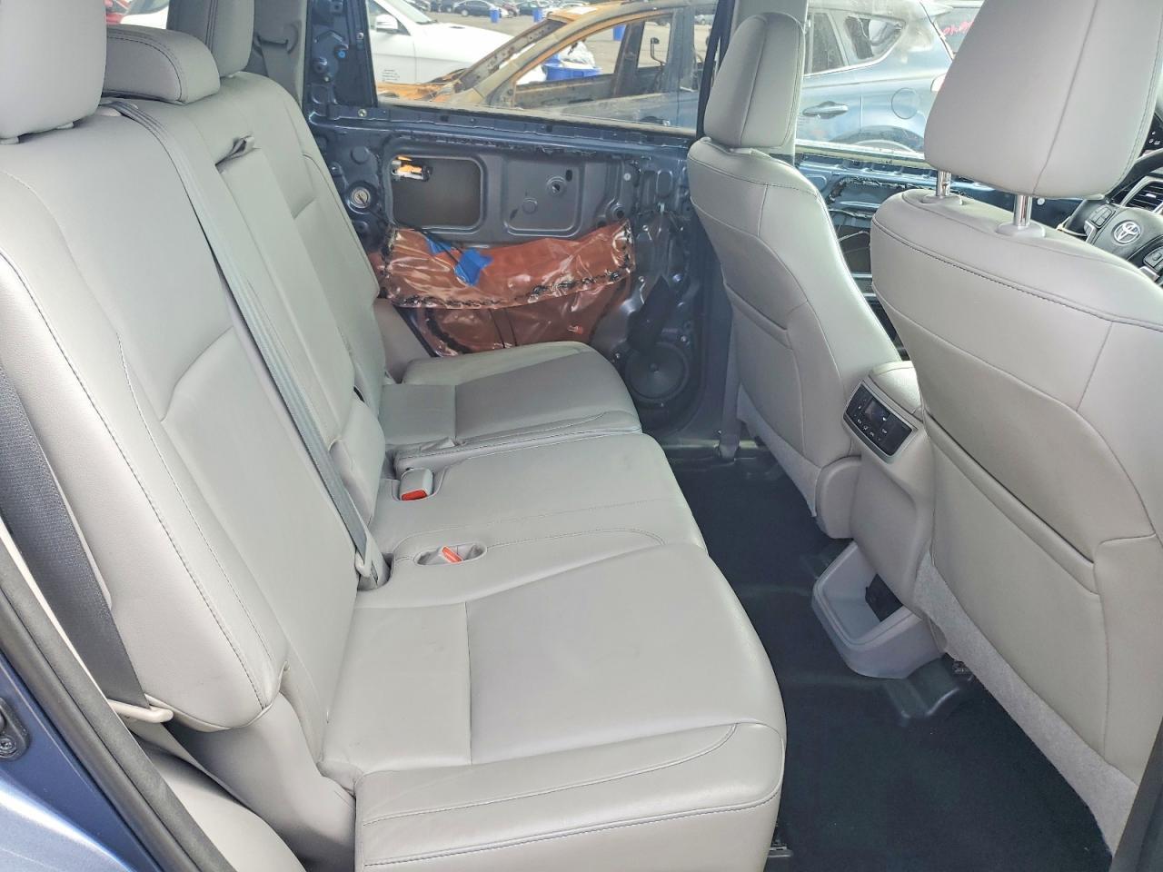 2015 TOYOTA HIGHLANDER