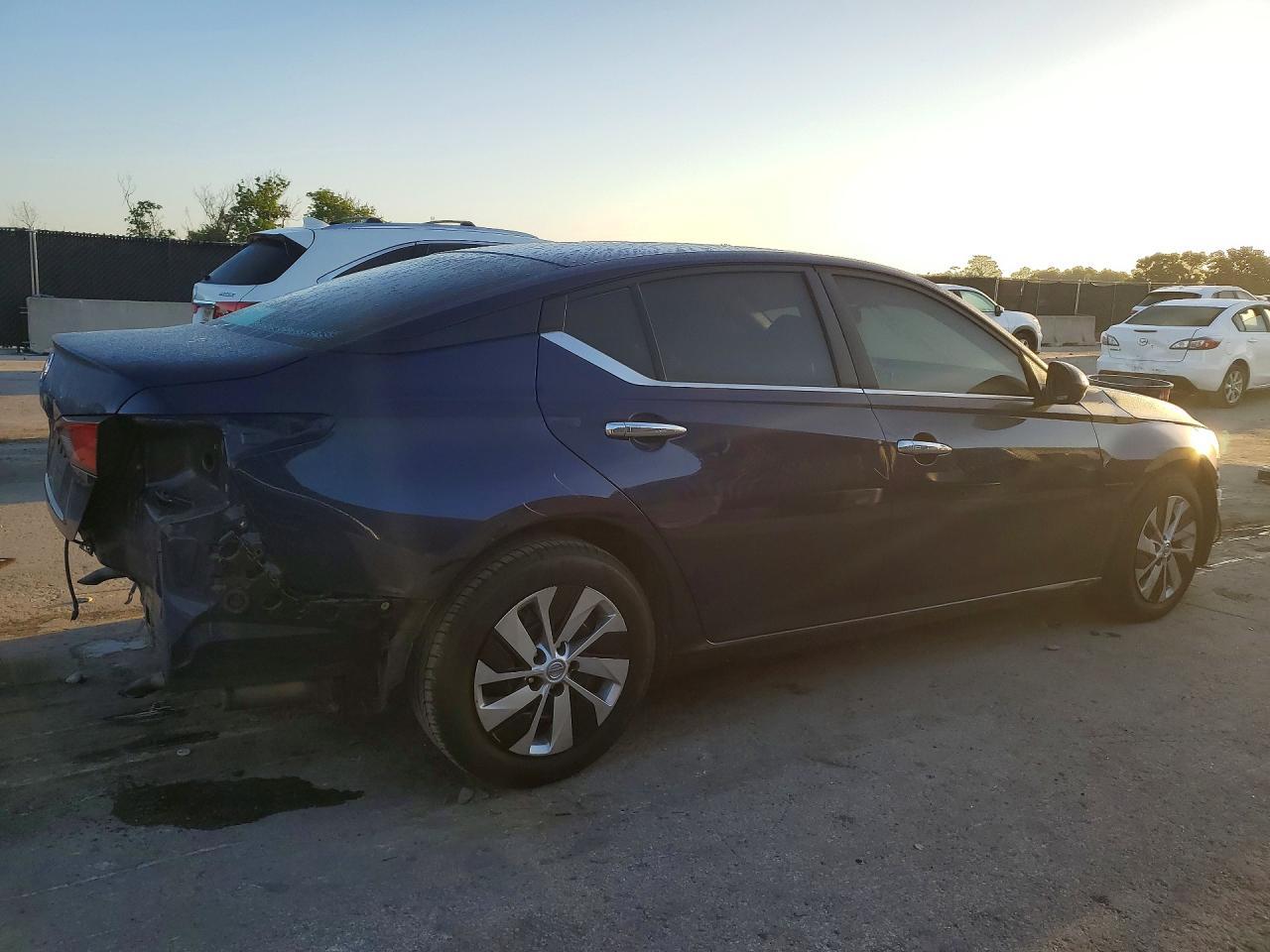 2021 NISSAN ALTIMA