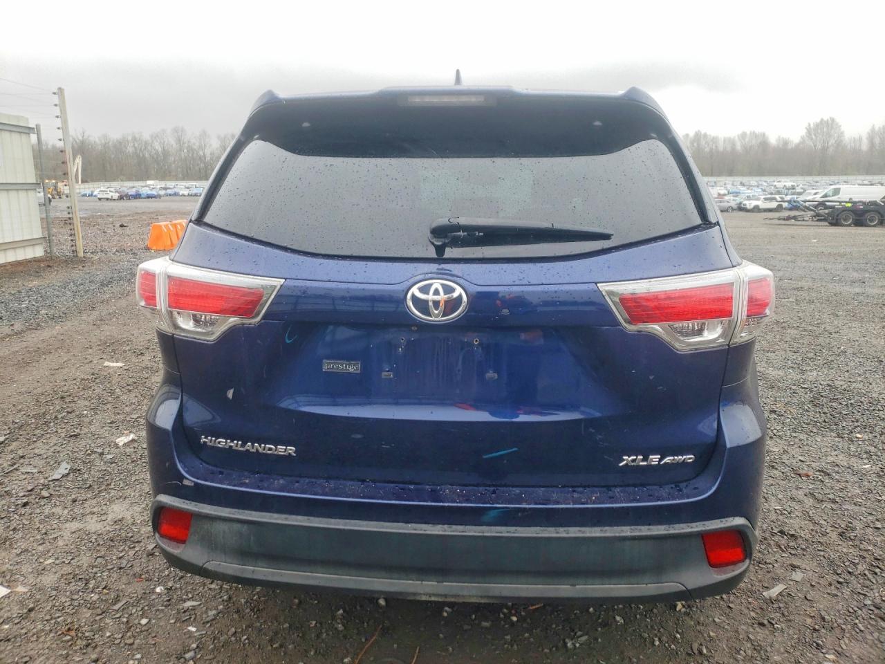 2015 TOYOTA HIGHLANDER