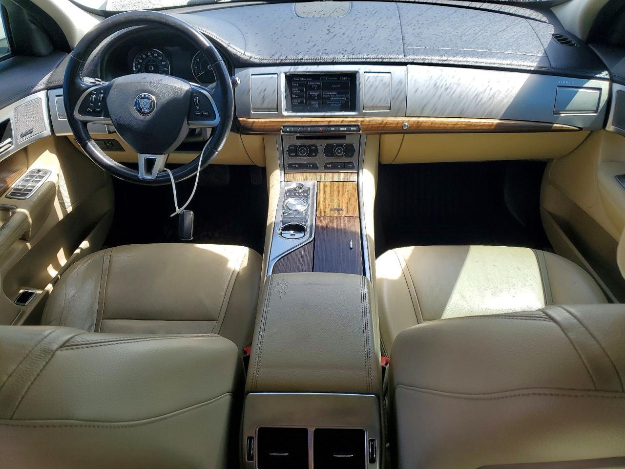 2015 JAGUAR XF