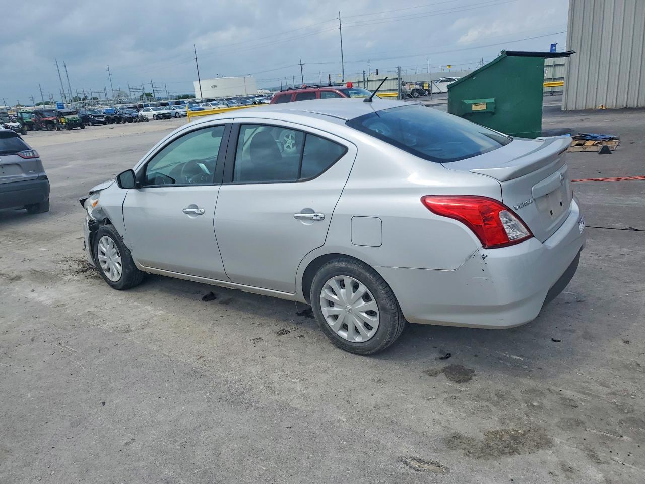 2019 NISSAN VERSA