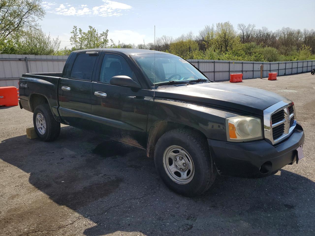 2005 DODGE Dakota