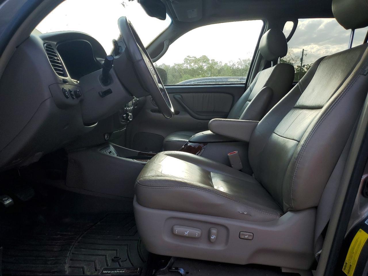 2006 TOYOTA Sequoia