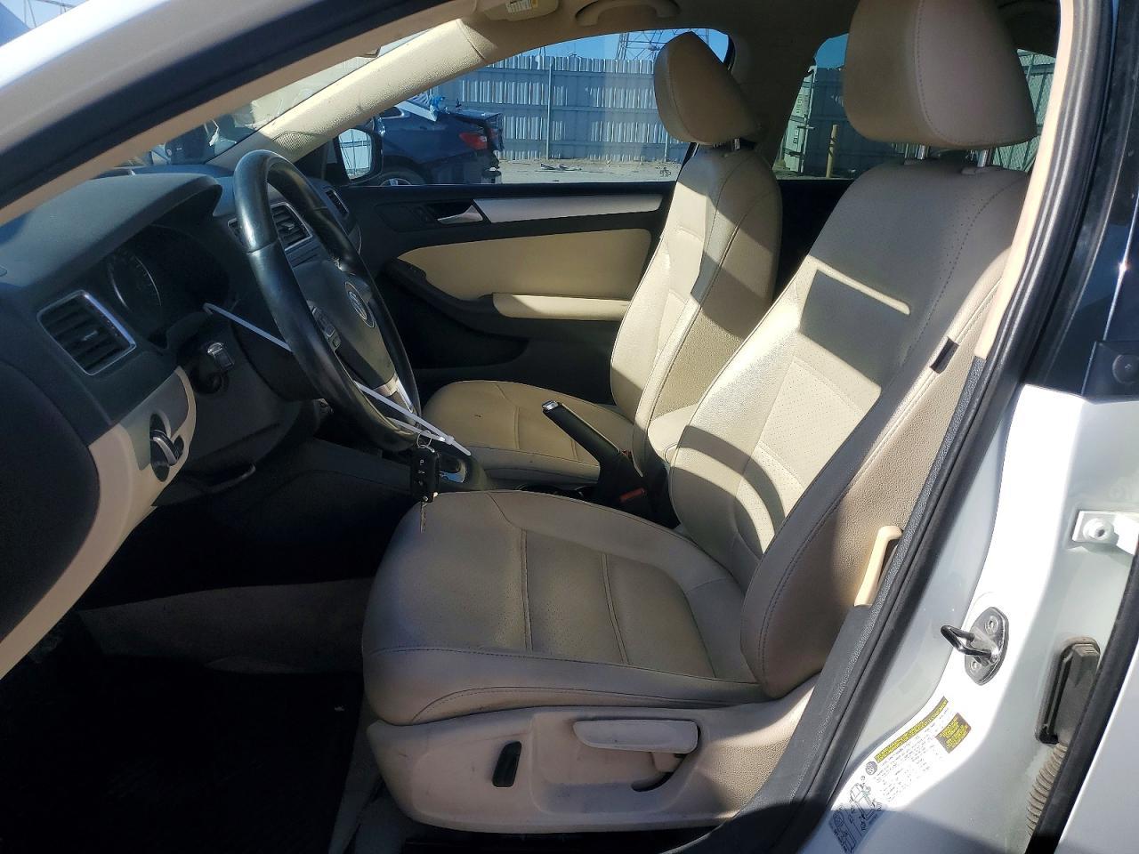 2014 VOLKSWAGEN JETTA